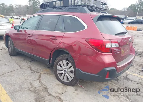 2018 Subaru Outback 2.5I Premium z USA, uszkodzony, nr VIN 4S4BSAFC2J3368296